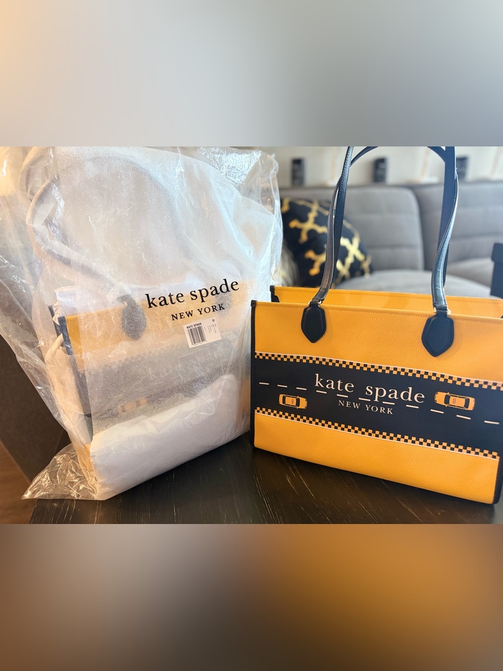 HOST PICK Kate Spade | Manhattan Taxi Tote | Sold-out & Highly Collectable | NWT